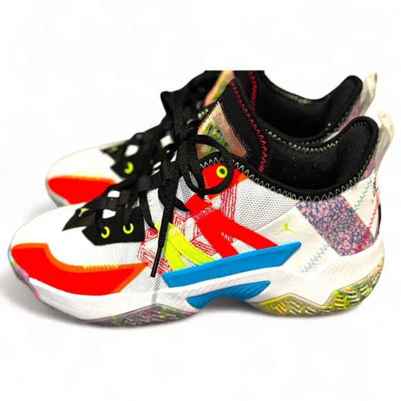 NIB-Jordan One Take II Men’s 10 Wht/ghost green/infrared 23/Blanc/Phantom - Picture 5 of 7